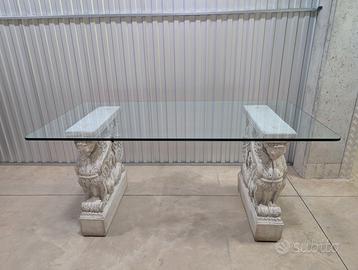 Tavolo con Piano in Vetro e Basamenti in cemento