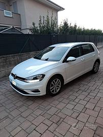 Volkswagen Golf 7 bianca cambio DSG 7 rapporti