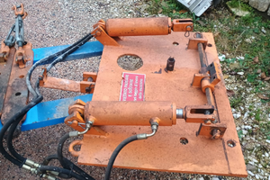 Sollevatore per unimog