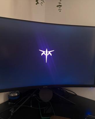 MONITOR GAMING CURVO 180 HZ 32 pollici KTC