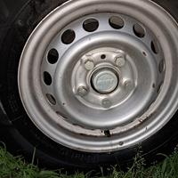 4 cerchi  rimorchio  più gomme usati