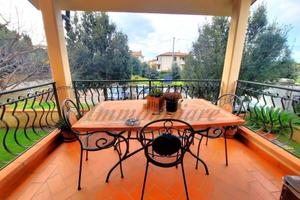 Villa di 220 m² con più di 5 locali e box auto a M