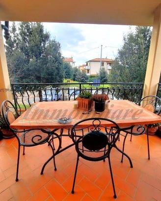 Villa di 220 m² con più di 5 locali e box auto a M