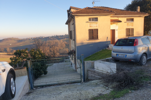 Casa indipendente e terreno