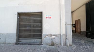 NEGOZIO A FRATTAMAGGIORE