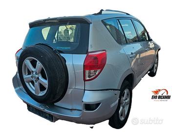 RICAMBI PER TOYOTA RAV4 III 2.2 TDi 136 cv 2010