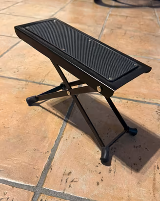 Piedino per chitarra regolabile