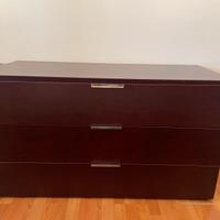 Cassettiera con tre cassetti in legno Rovere