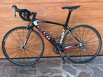 GIANT full carbon taglia 50/52