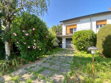 CASA SEMINDIPENDENTE A CASTELNUOVO SCRIVIA