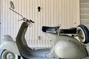 Vespa Faro Basso 1954