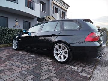 BMW 320d E91 2006 163cv
