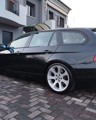 BMW 320d E91 2006 163cv