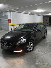 Volvo V40 motore D2