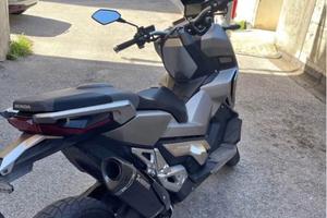 Honda xadv750