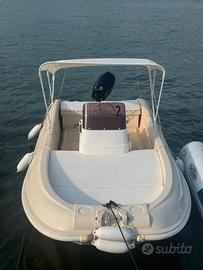 Barca 5 metri pari al nuovo