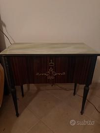 Mobili camera anni 60