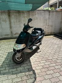 Piaggio hexagon 250