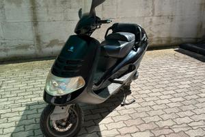Piaggio hexagon 250