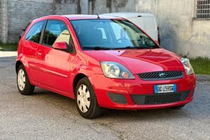 Ford Fiesta Ghia – OK Neopatentati –