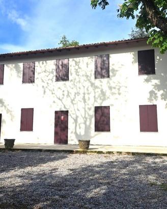 Villa di 200 m² con 5 locali e box auto a Lesignan