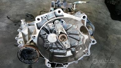 CAMBIO VOLKSWAGEN GOLF 5 1,6 BENZINA CODICE HBM 6 