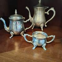 caffettiera theiera e zuccheriera 