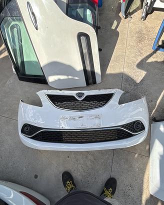 Muso Musata Frontale Lancia Y Ypsilon
