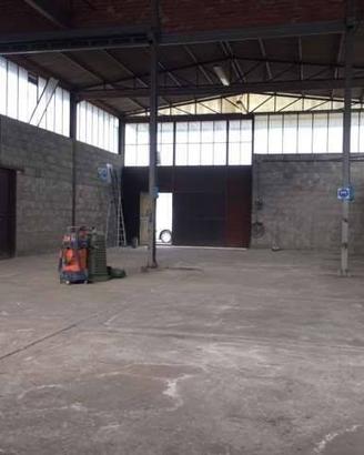 Immobile di 400 m² con 1 locale a Capannori