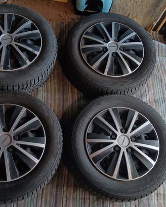 Pneumatici / Gomme Invernali con Cerchi in Accaio