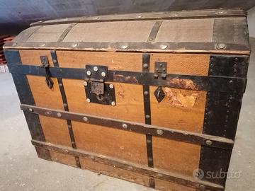 Baule in legno fine '800