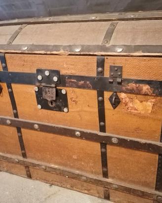 Baule in legno fine '800