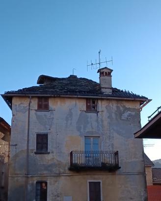 Casa completamente da ristrutturare