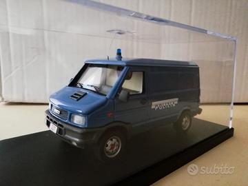 Modellino fiat iveco daily polizia stradale
