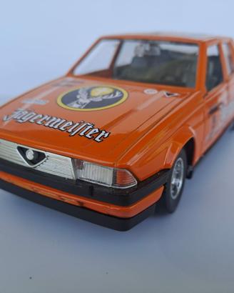 Burago alfa romeo 75 Jagermeifter 