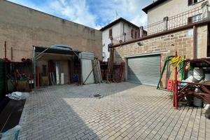Immobile di 208 m² a Calolziocorte