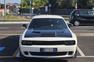 Dodge challenger 5.7 v8