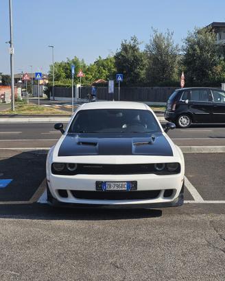 Dodge challenger 5.7 v8