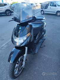 Piaggio Beverly 250