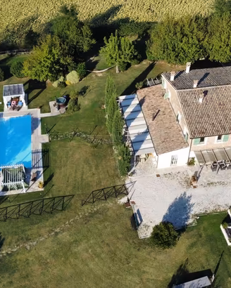 Camera in country House nelle colline di Jesi