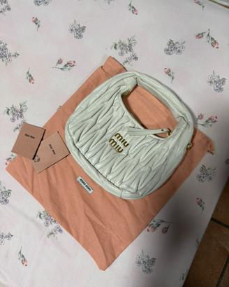 Borsa bianco panna miu miu