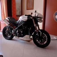 Triumph Speed Triple 1050 - 2011