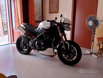 Triumph Speed Triple 1050 - 2011