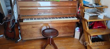  Pianoforte verticale da studio 