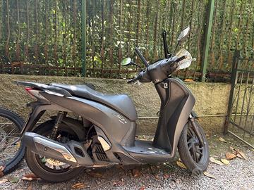 SH 125  nero 2014