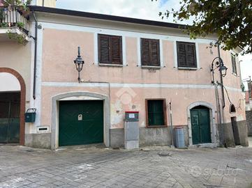 CASA SEMINDIPENDENTE A SAN CIPRIANO PICENTINO