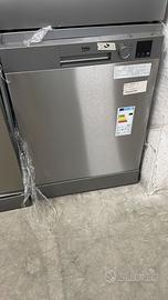 Lavastoviglie beko nuova con difetto estetico