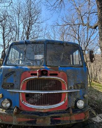 Camion d’epoca FIAT 682