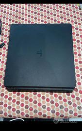 PS4 Slim 1TB + controller + cavi, ottime condizion