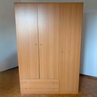 Armadio in Legno a 3 Ante con Cassetti